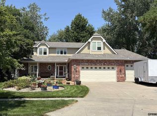 4430 Ash Hollow Ct, Lincoln, NE 68516