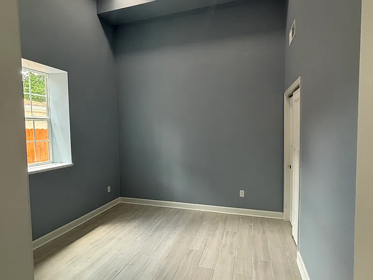 3105 Hovey St #2 — Photo 2