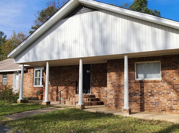 707 W Kennedy Dr, Star City, AR 71667