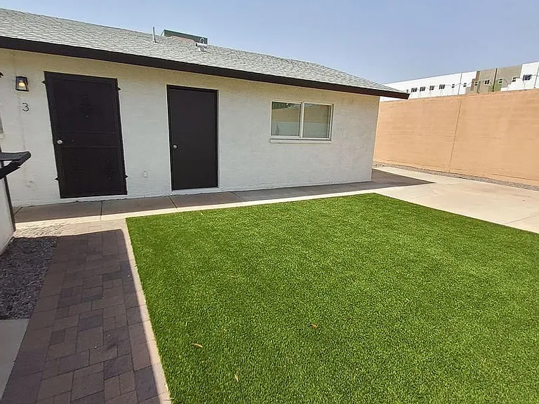 5040 N 18th Ave — Photo 15