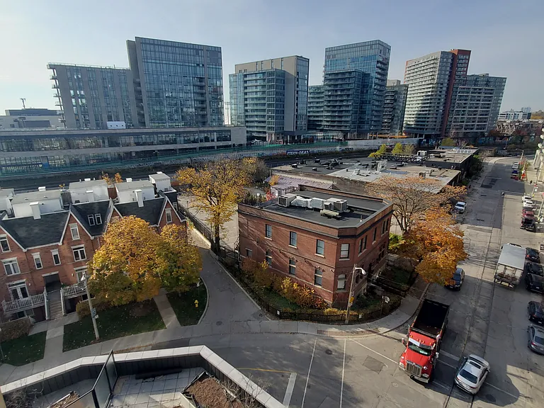 41 Dovercourt Rd #710 — Photo 22