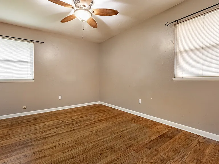 2108 Henderson Dr — Photo 9