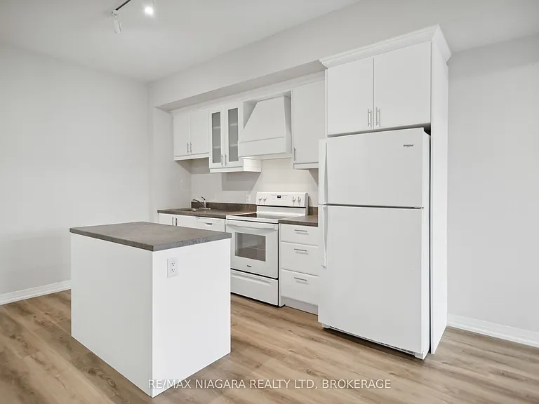 50 Herrick Ave #443 — Photo 3