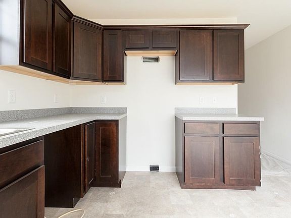 4th image of 83 Bellevue Ave #83