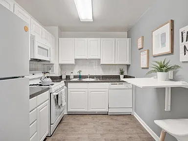 Willow Run at Mark Center Apartment Homes