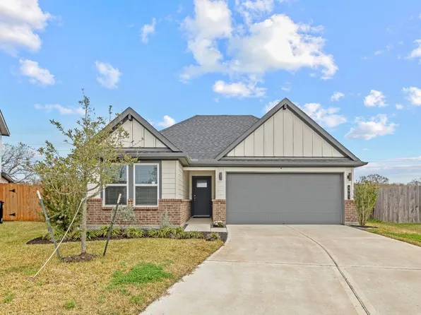 4903 Pine Haven Ln, Fresno, TX 77545