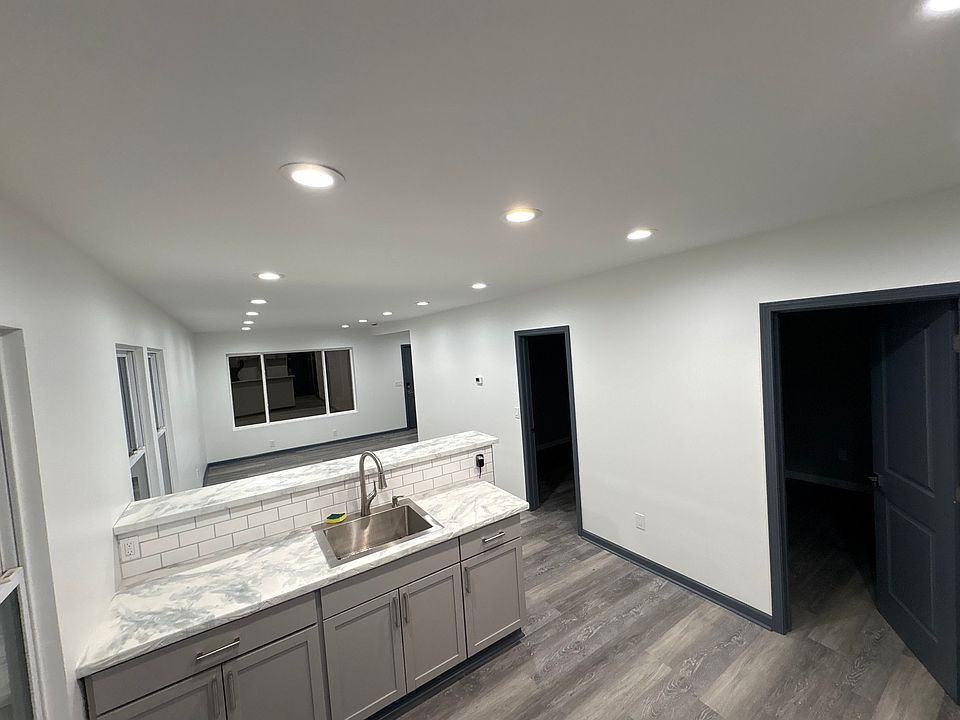1st image of 2028 La Salle Ave Unit 1
