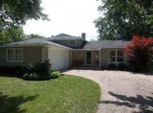 603 Harvard Ln, Libertyville, IL 60048