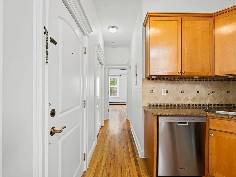 349 7th St #3R — Photo 12