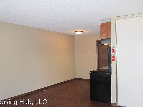 3rd image of 1562 Sloan St #E