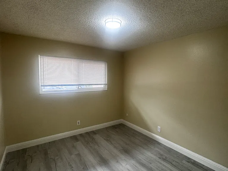 485 Willow Ave #485 — Photo 6