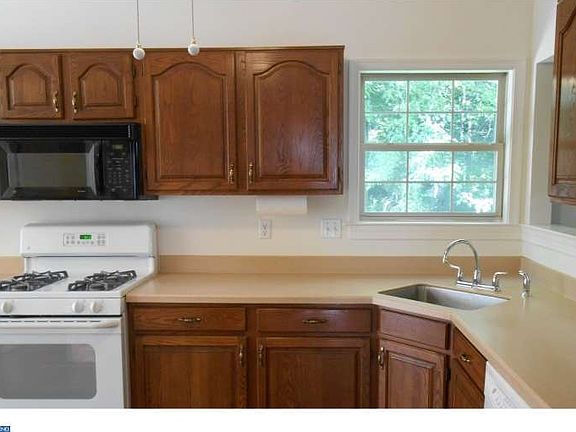 4th image of 118 Country Woods Dr