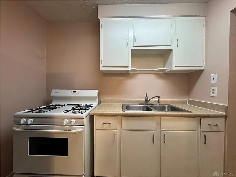 263 Valleyview Dr #3 — Photo 6