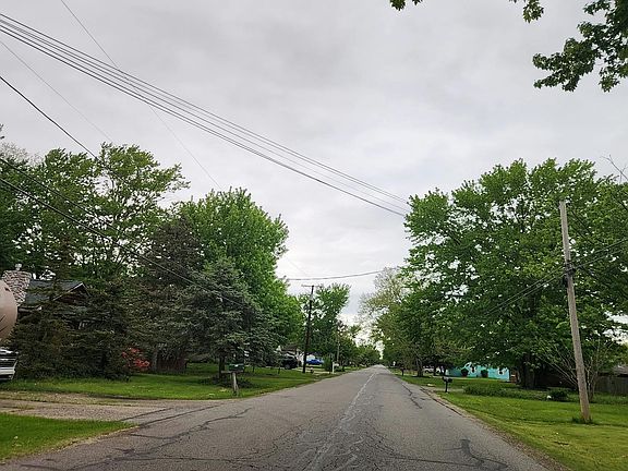 4th image of 5963 Wallace Blvd