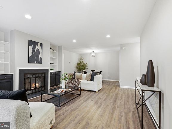 3rd image of 10195-A Ashbrooke Ct #109