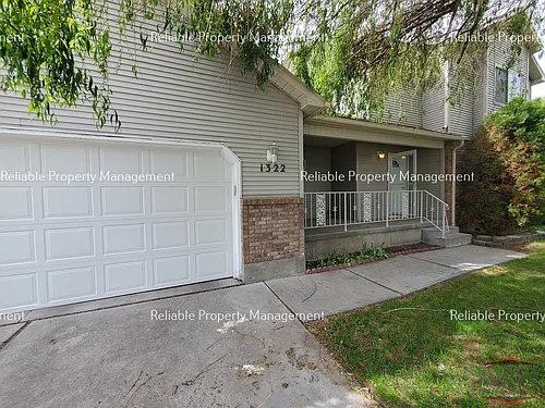 1322 Walstrom Ln Photo 1