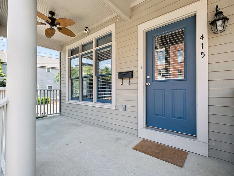 415 Van Buren St — Photo 34