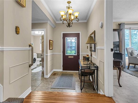 4th image of 11 Thistle Ct