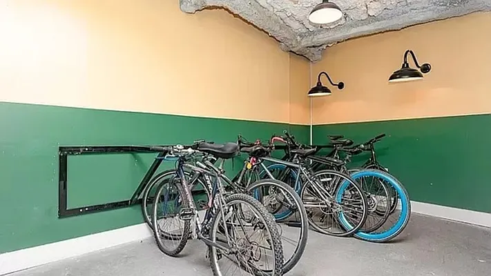 Rented by Nooklyn NYC LLC | media 73