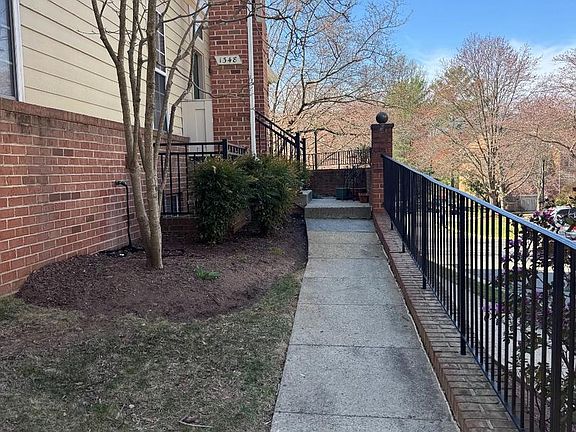 2nd image of 1348 Garden Wall Cir #513