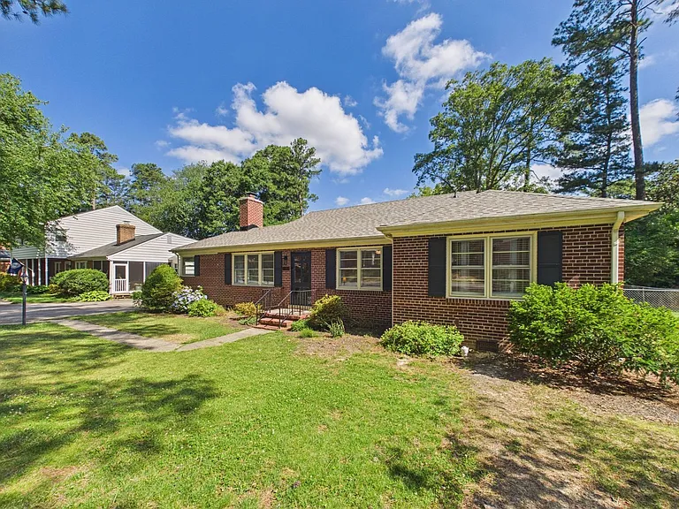 8808 Michaux Ln — Photo 2