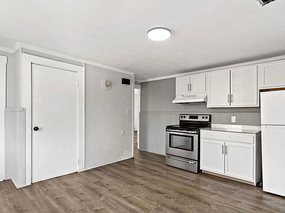 3rd image of 63 W Carpenter St #2F