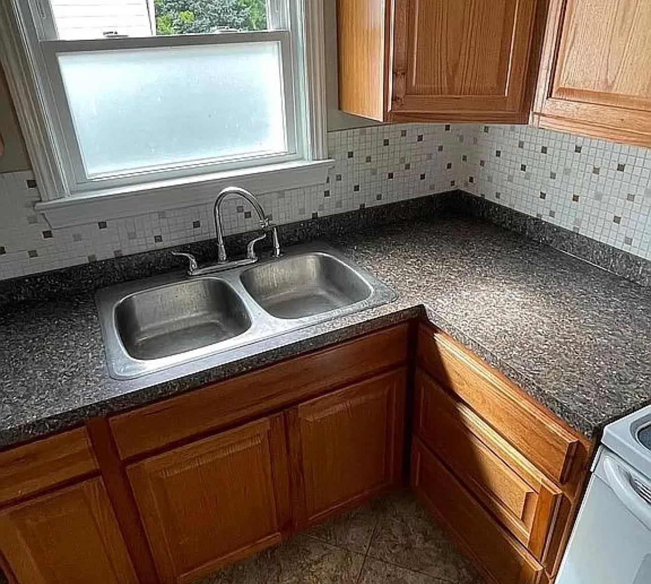 3 bed, 841 sqft, $1,400 — Photo 4
