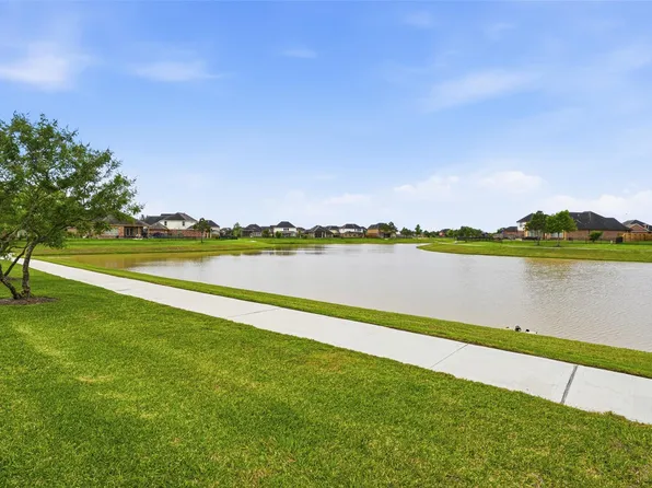 9422 Harmony Lake Ln, Rosenberg, TX 77469
