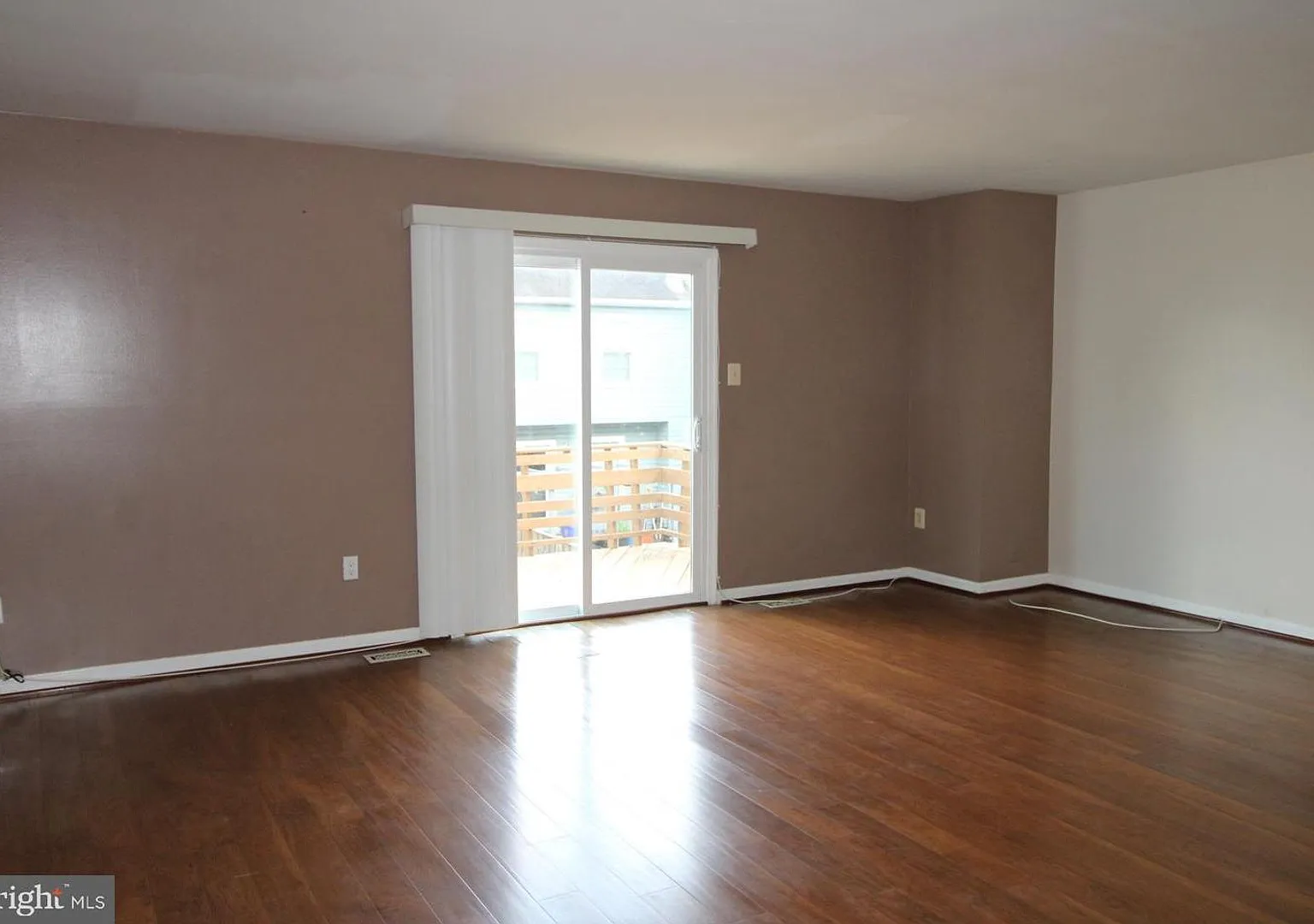 Welcome to this move-in-ready townhouse in the Brandermill community. — Photo 4