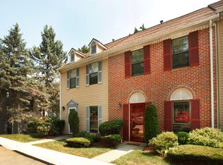2 Juniper Ct, Peekskill, NY 10566
