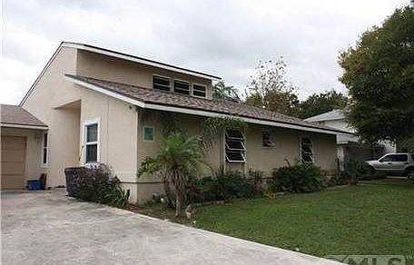1st image of 1022 SE Coral Reef St