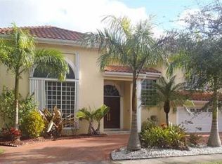 14171 Leaning Pine Dr, Miami Lakes, FL 33014