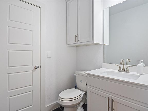5th image of 7209 Bassett Ct