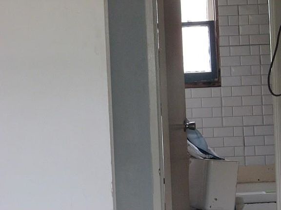 4th image of 155 Alamo St