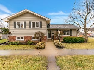 370 W Van Buren St, Elmhurst, IL 60126