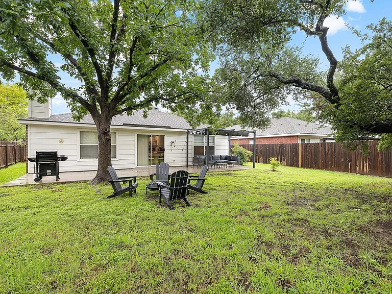2109 Kimra Ln — Photo 20