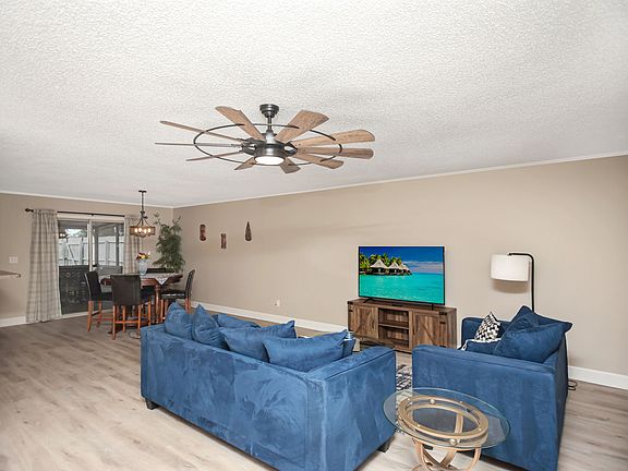 Family Room/Dining Area