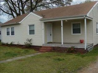 4 Chippewa Trl, Portsmouth, VA 23701