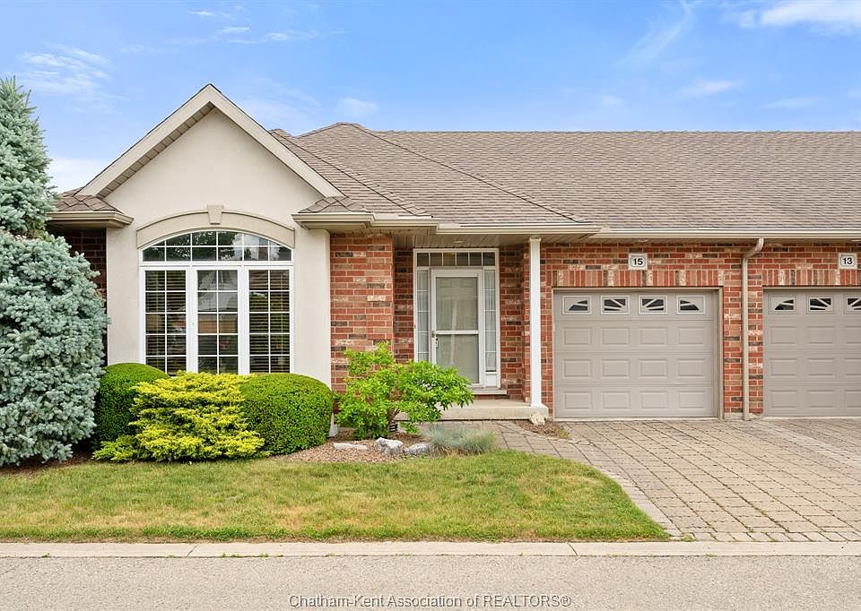 1st image of 15 Oakgrove Ln