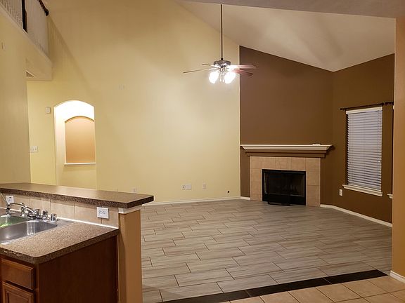 Living room & Chimney