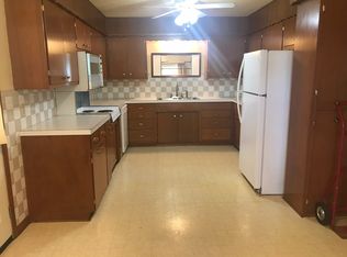 137 E Sunset Dr, Medford, OK 73759