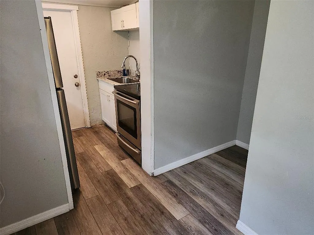 1 bed, 1.0 bath, 500 sqft, $1,195 — Photo 2