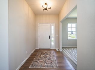 233 McCarran Ave NE, Cedar Rapids, IA 52402