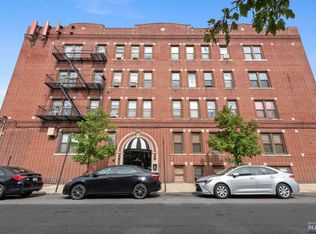 680 Boulevard, BAYONNE, NJ 07002
