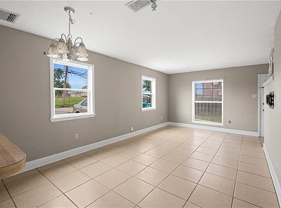 4th image of 50 Brandon Hall Dr APT D