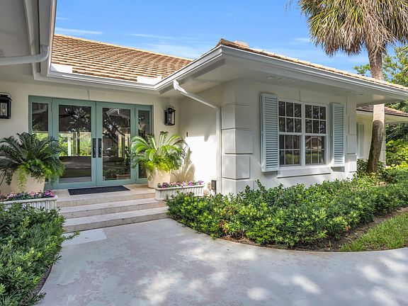 3rd image of 10410 SE Banyan Way