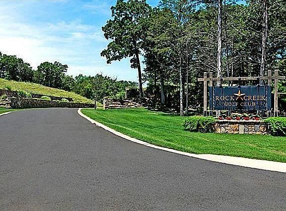 3rd image of 522 Palisades Dr