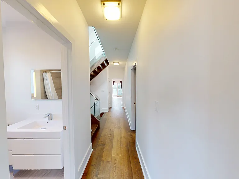 24 Kennedy Ave #UPPER — Photo 26