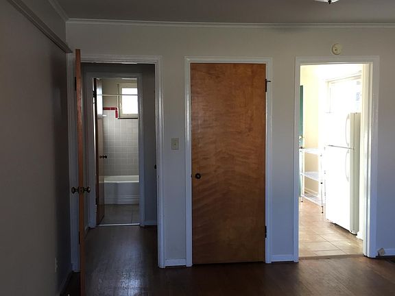 4th image of 1630 Broadview Ave #A