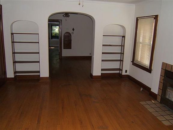 4th image of 3270 Indianola Ave APT A